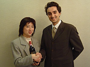 エドアルド氏と握手