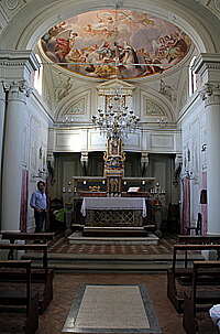 シンボルマーク「ハリネズミ」の名前の由来となった教会内部