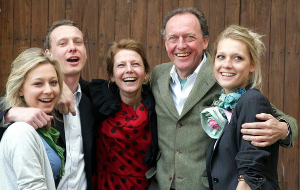 アロイス　ラゲデール社来日メンバー集合写真