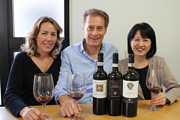 ポッジョトンド氏とワインを前に