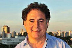 マルクデグラツィア氏