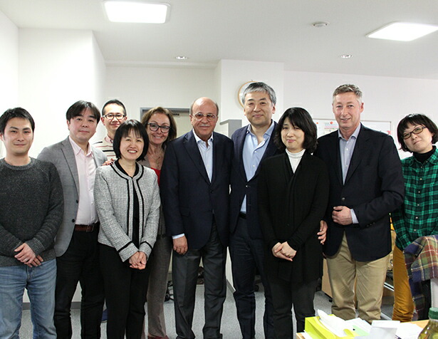 カステッロ コッレ マッサーリ社 クラウディオ ティーパ氏とトスカニースタッフ