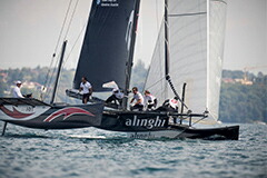 アメリカズカップヨットレースで２連覇した一家のチーム