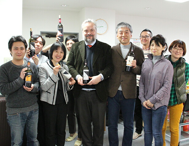 コンティ カッポーニ ヴィッラ カルチナイア社 セバスティアーノ カッポーニ伯爵とトスカニースタッフ