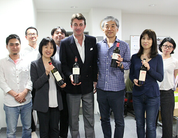 テヌータ ディ ビセルノ社 ニコラ フィッツオーラ氏とトスカニースタッフ