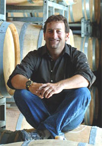 エノロゴ　ローレンス氏