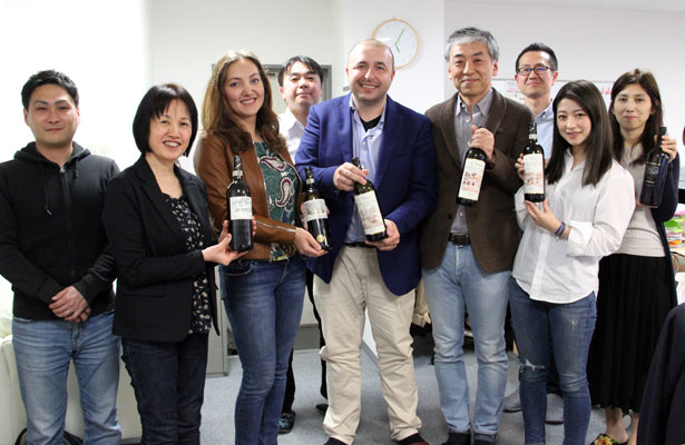 ラフォルトゥーナ社オーナー、アンジェロさんシモーナさん夫妻