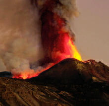 エトナ噴火