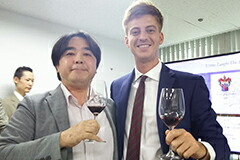 アレサンドログレージ氏