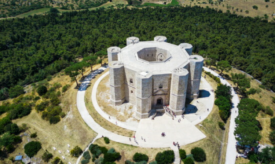 カステルデルモンテ