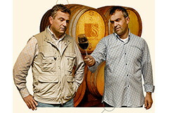 営業担当カルロと技術担当アドリアーノ