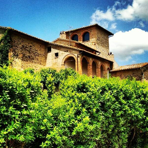 リジーニカンティーナ